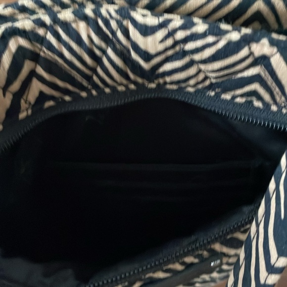 Vera Bradley Crossbody Bag - Picture 4 of 5